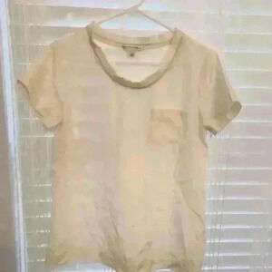 EUC women's Banana Republic 100% silk off- white top w/pocket, staple piece! $15